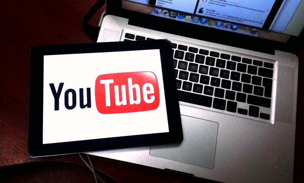 Video Advertising | YouTube | by clasesdeperiodismo on flickr